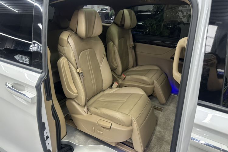 Used Buick GL8 2018 ES 28T Luxury Model China VI Standard Interior 2