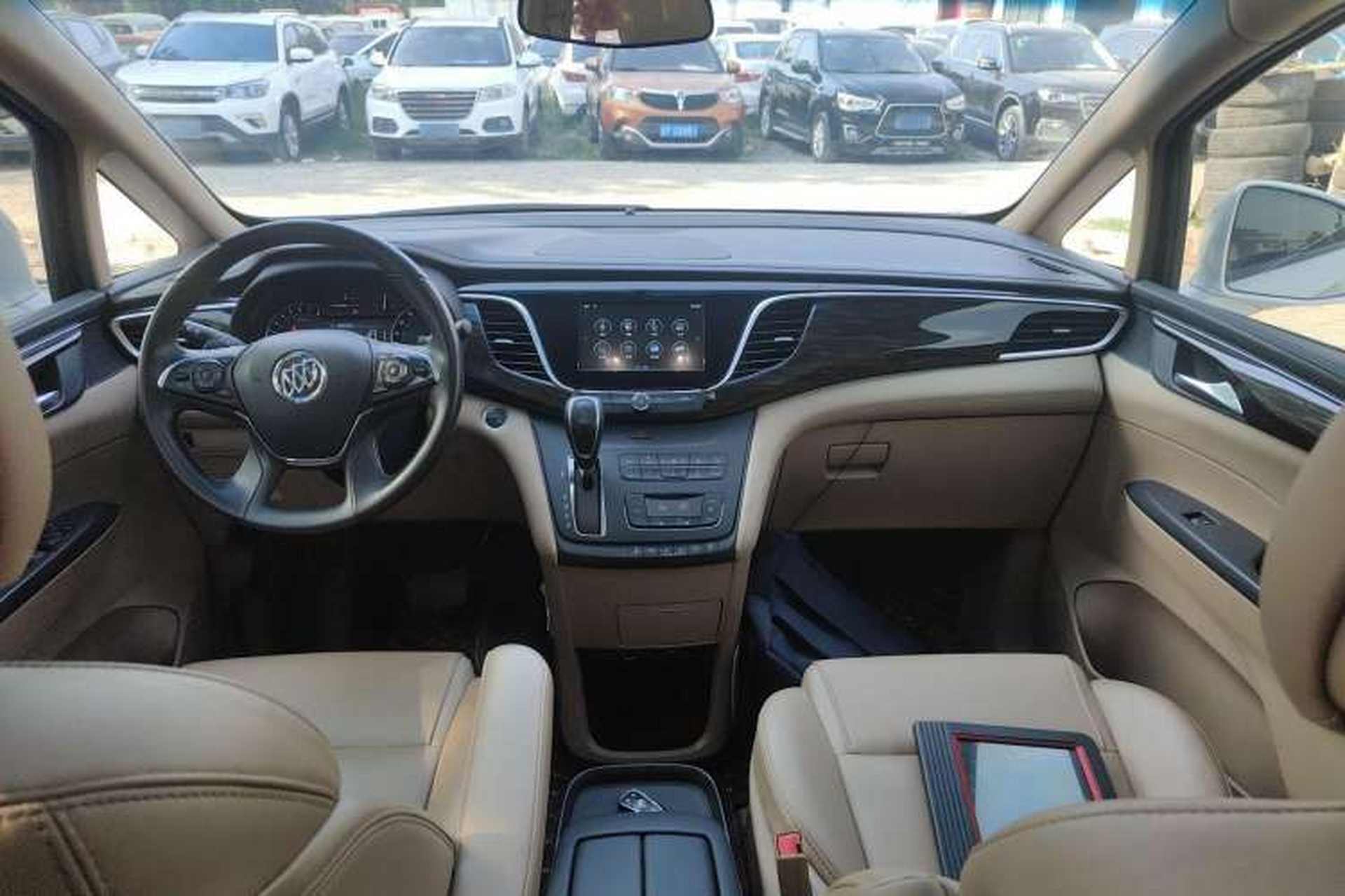 Used Buick GL8 2018 ES 28T Premium Model China VI Standard Interior 2