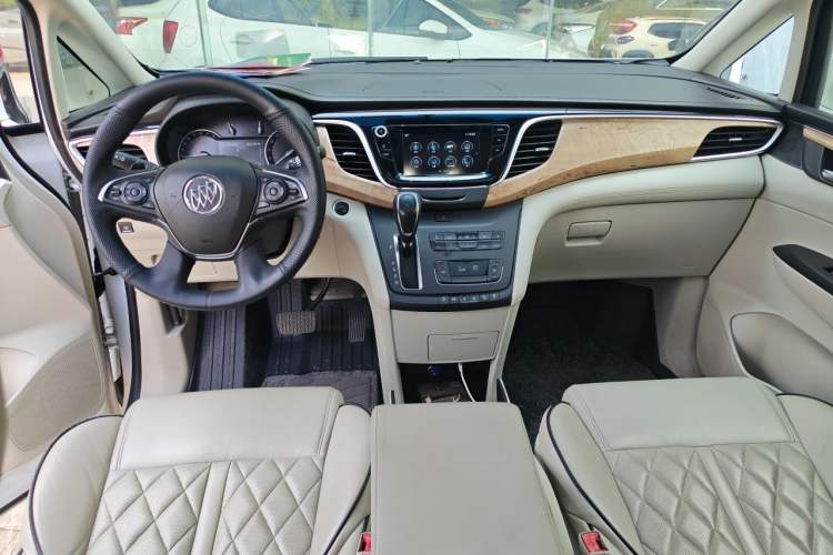 Used Buick GL8 2018 ES 28T Comfort Model China VI Standard Interior 2