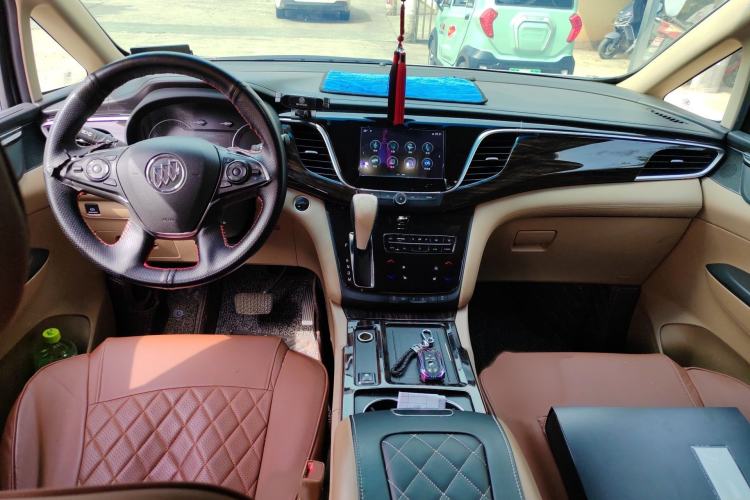 Used Buick GL8 2018 ES 28T Luxury Model China VI Standard Interior 2