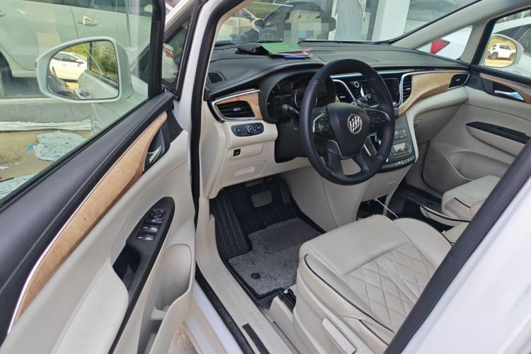 Used Buick GL8 2018 ES 28T Comfort Model China VI Standard Interior 3