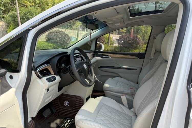 Used Buick GL8 2018 ES 28T Comfort Model China VI Standard Interior 4