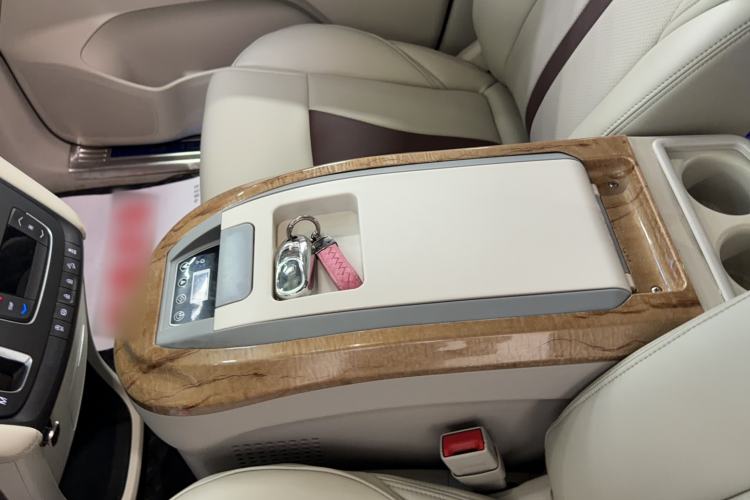 Used Buick GL8 2018 ES 28T Comfort Model China VI Standard Interior 5