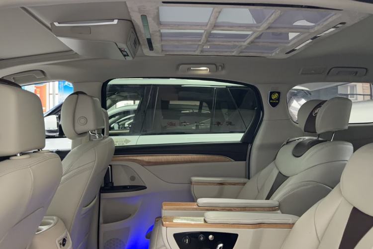 Used Buick GL8 2018 ES 28T Comfort Model China VI Standard Interior 7