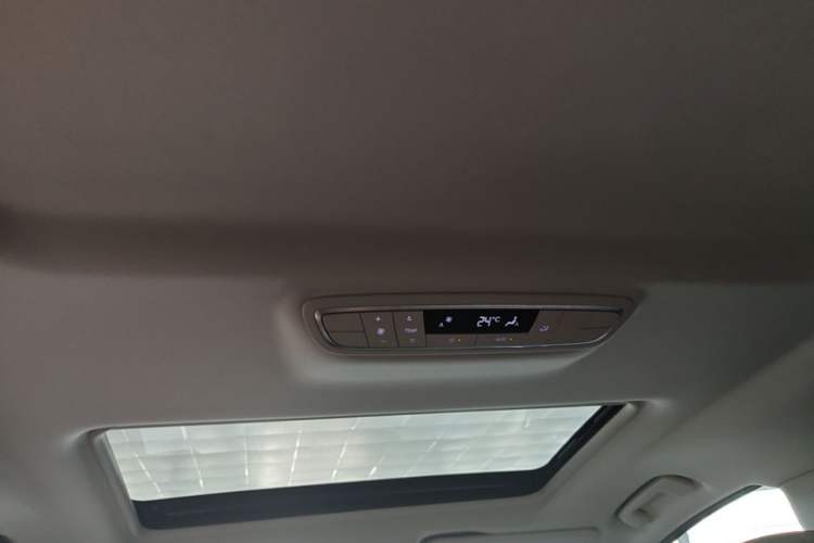Used Buick GL8 2018 ES 28T Comfort Model China VI Standard Interior 7