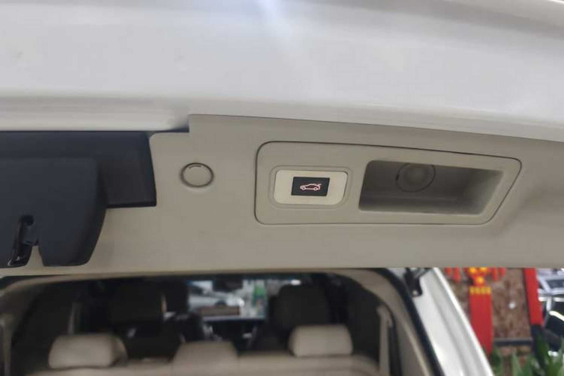 Used Buick GL8 2018 28T Luxury Model China VI Standard Interior 8
