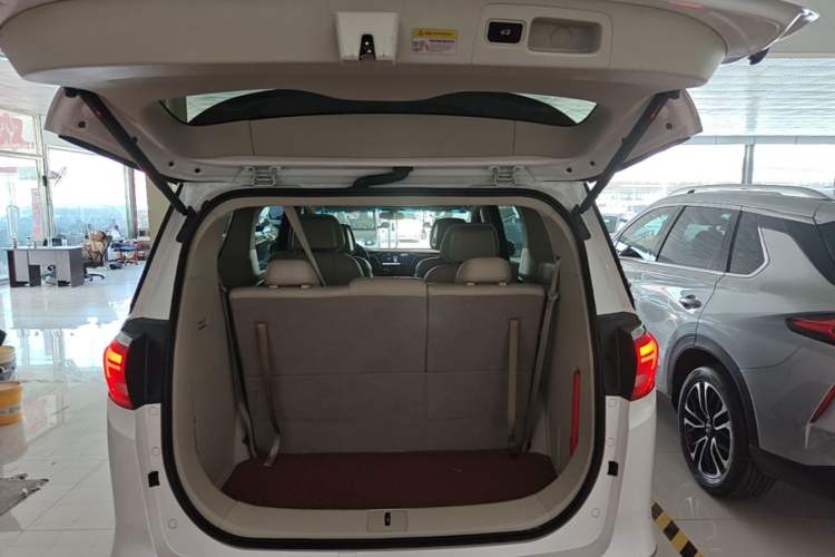 Used Buick GL8 2018 ES 28T Comfort Model China VI Standard Interior 8