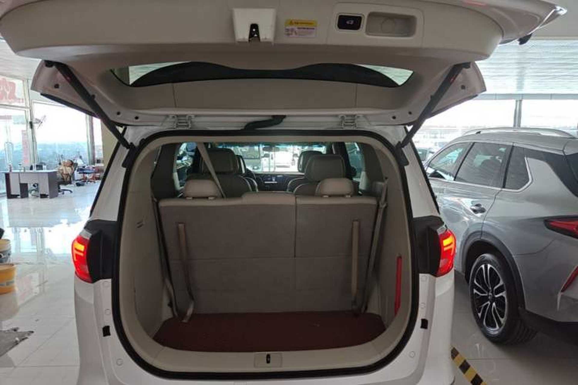 Used Buick GL8 2018 ES 28T Comfort Model China VI Standard Interior 8