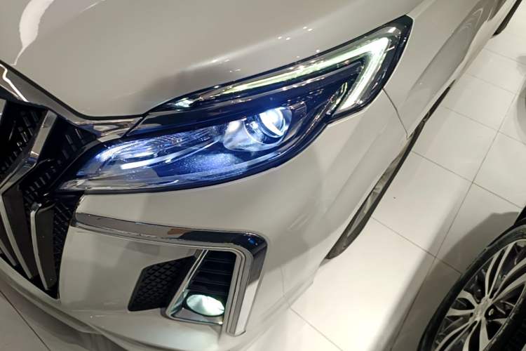 Used Buick GL8 2018 ES 28T Comfort Model China VI Standard Left Front Headlight