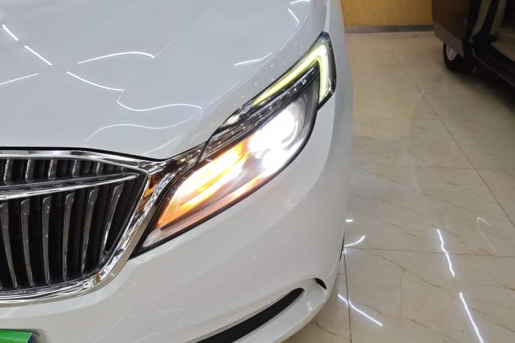 Used Buick GL8 2018 ES 28T Comfort Model China VI Standard Left Front Headlight