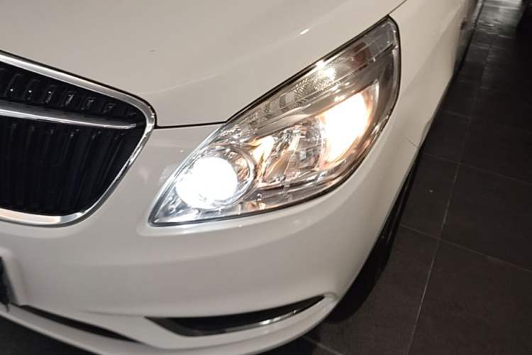 Used Buick GL8 2018 28T Luxury Model China VI Standard Left Front Headlight