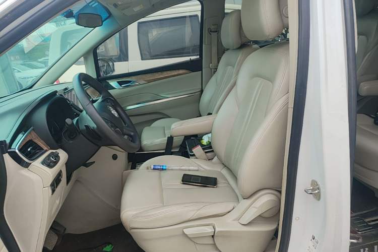 Used Buick GL8 2018 ES 28T Comfort Model China VI Standard Left Front Seat