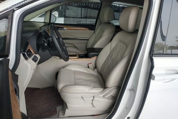 Used Buick GL8 2018 ES 28T Comfort Model China VI Standard Left Front Seat