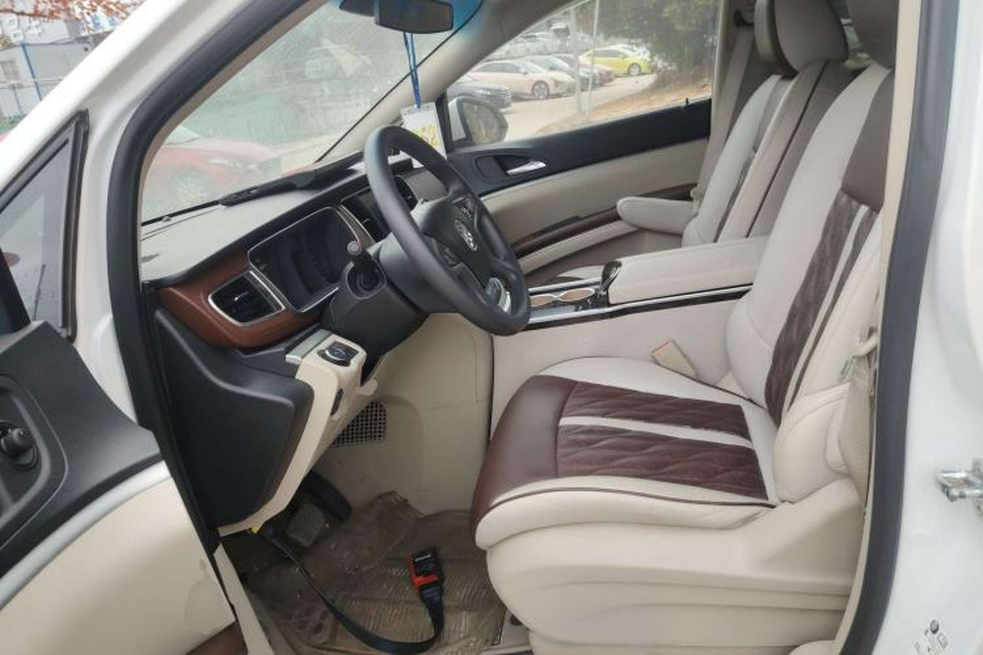 Used Buick GL8 2018 28T Comfort Model China VI Standard Left Front Seat