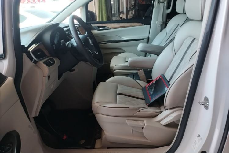 Used Buick GL8 2018 ES 28T Comfort Model China VI Standard Left Front Seat