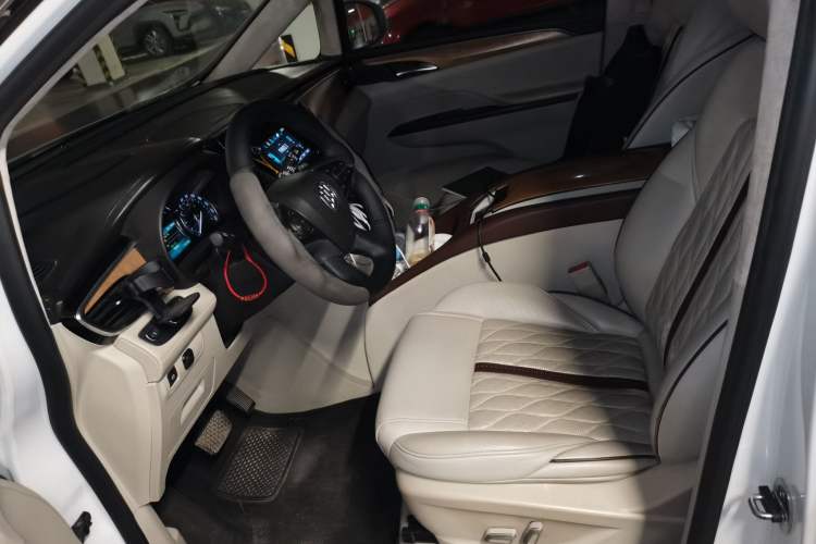 Used Buick GL8 2018 ES 28T Comfort Model China VI Standard Left Front Seat