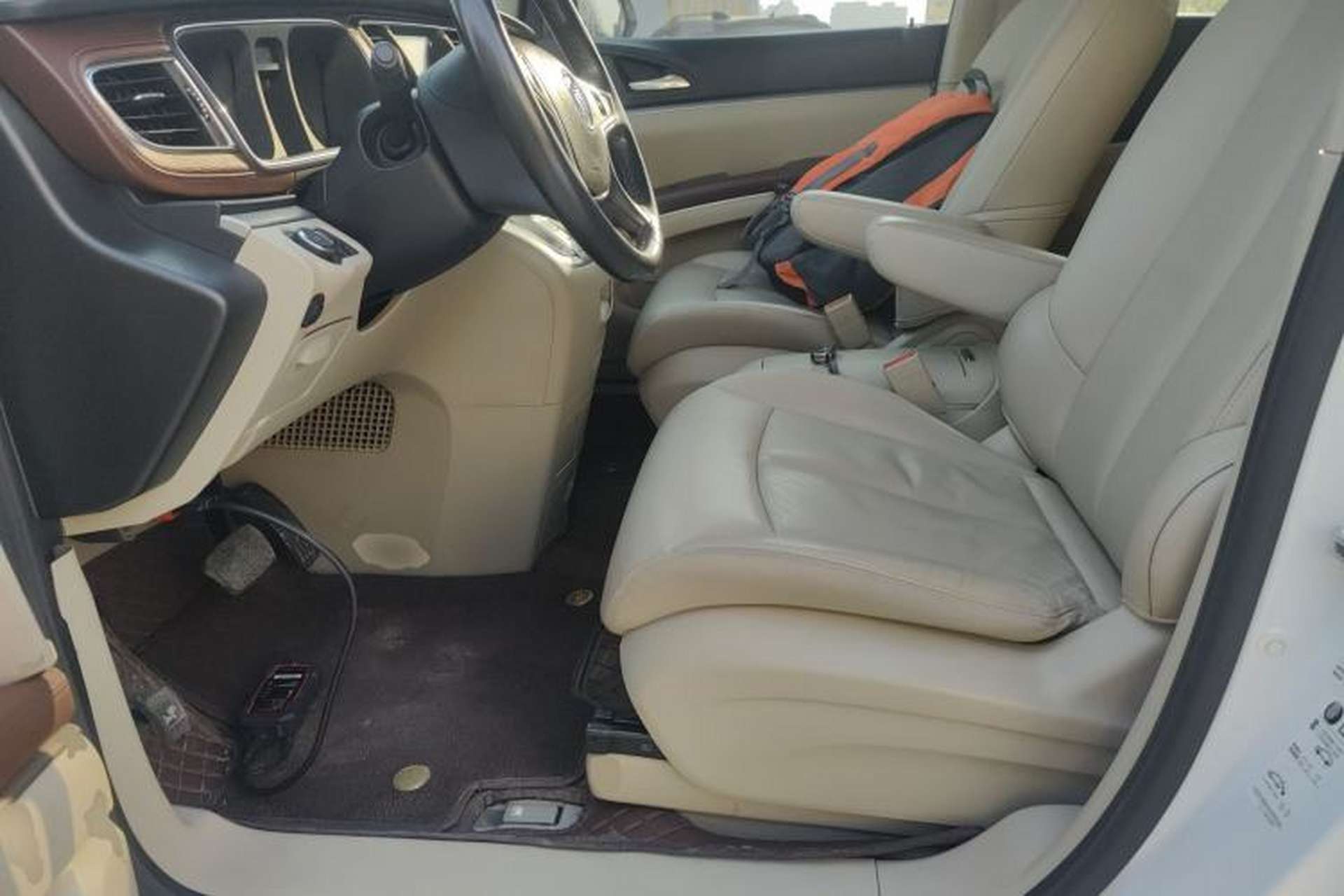 Used Buick GL8 2018 28T Luxury Model China VI Standard Left Front Seat