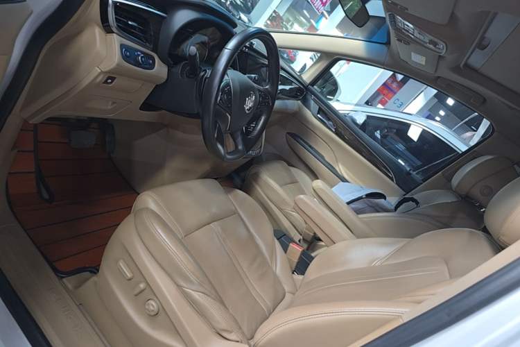 Used Buick GL8 2018 ES 28T Luxury Model China VI Standard Left Front Seat
