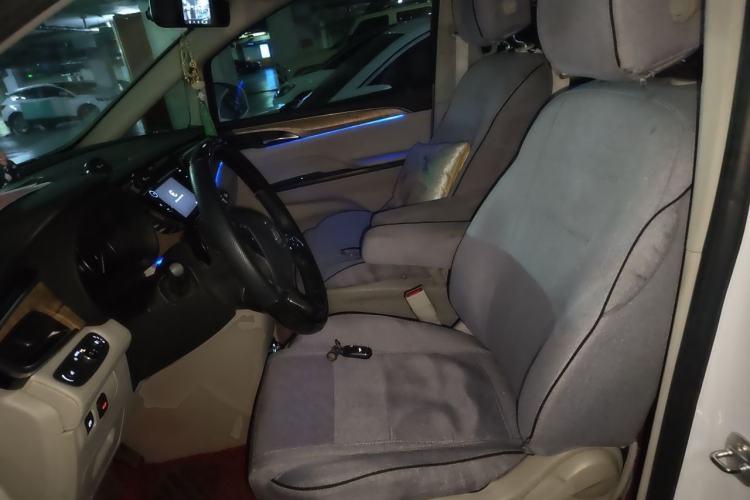 Used Buick GL8 2018 ES 28T Comfort Model China VI Standard Left Front Seat