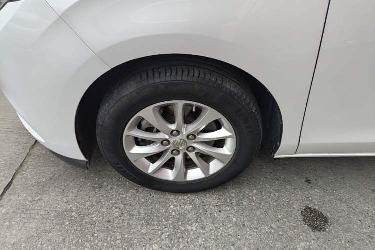 Used Buick GL8 2018 ES 28T Comfort Model China VI Standard Left Front Wheel Hub