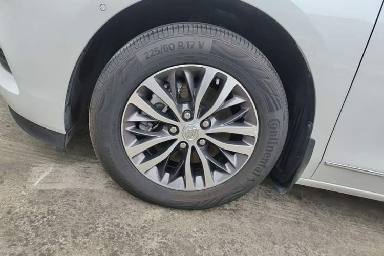 Used Buick GL8 2018 ES 28T Flagship Model China VI Standard Left Front Wheel Hub