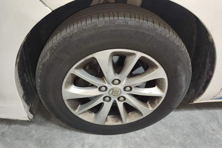 Used Buick GL8 2018 ES 28T Comfort Model China VI Standard Left Front Wheel Hub
