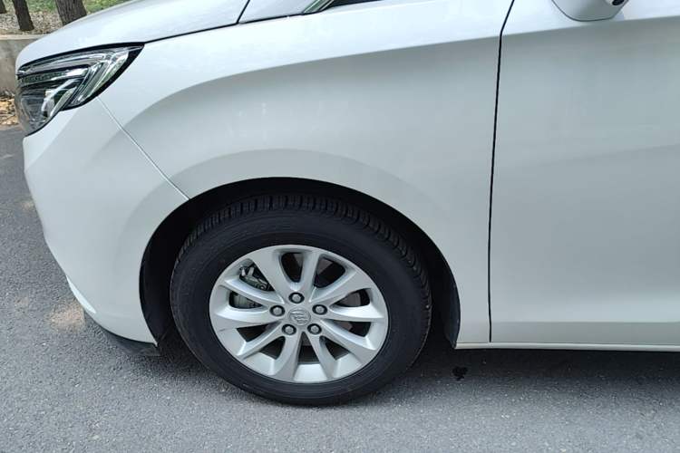 Used Buick GL8 2018 ES 28T Comfort Model China VI Standard Left Front Wheel Hub