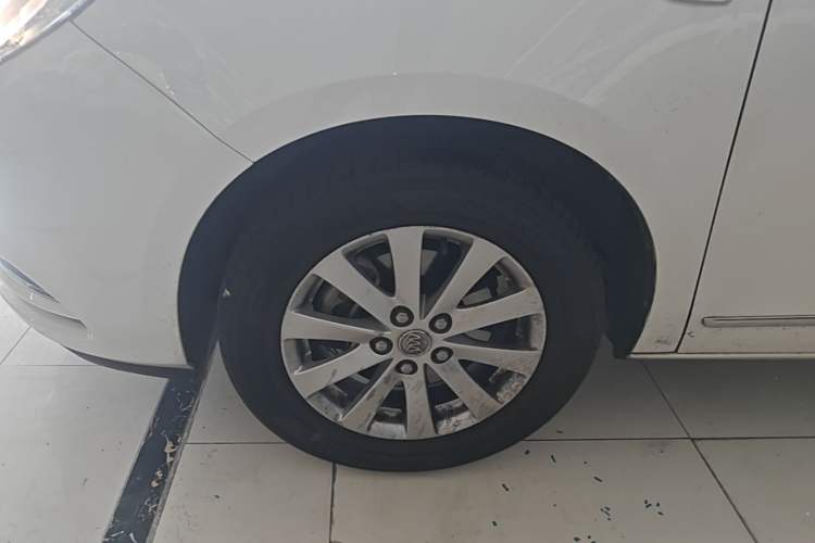 Used Buick GL8 2018 28T Luxury Model China VI Standard Left Front Wheel Hub