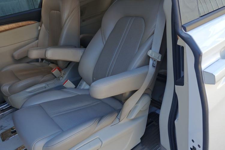 Used Buick GL8 2018 ES 28T Comfort Model China VI Standard Left Rear Seat