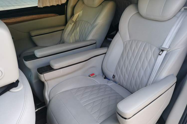 Used Buick GL8 2018 ES 28T Comfort Model China VI Standard Left Rear Seat