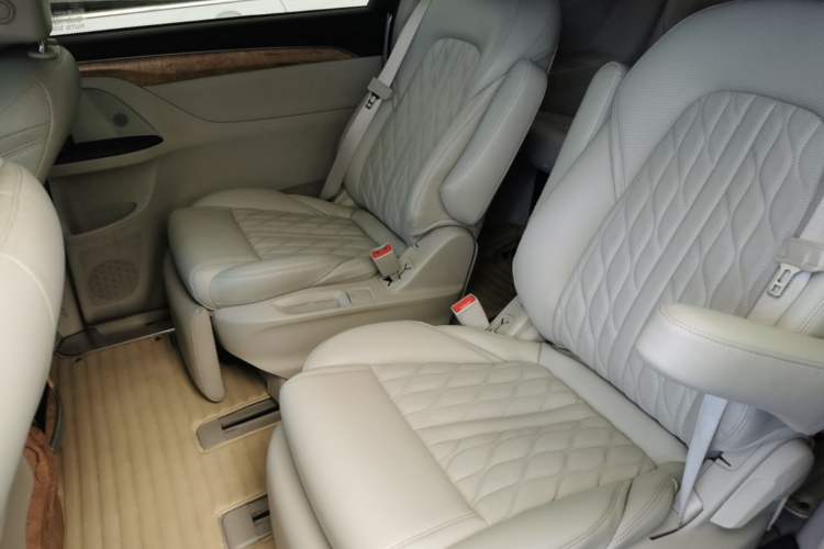 Used Buick GL8 2018 ES 28T Comfort Model China VI Standard Left Rear Seat