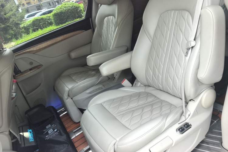 Used Buick GL8 2018 ES 28T Comfort Model China VI Standard Left Rear Seat
