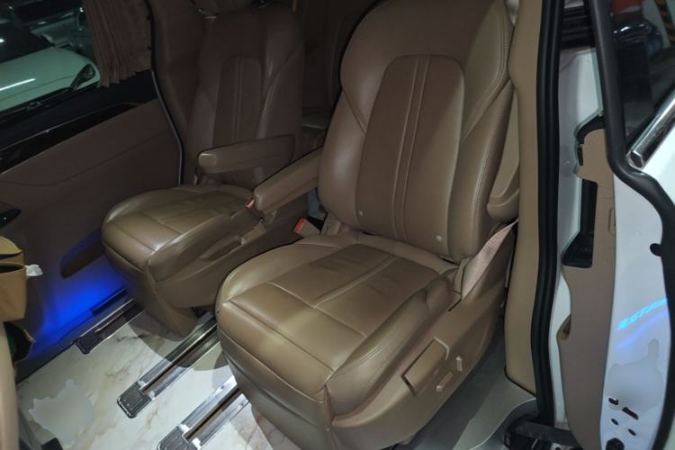 Used Buick GL8 2018 ES 28T Luxury Model China VI Standard Left Rear Seat