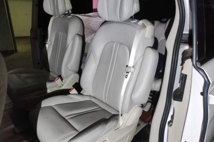 Used Buick GL8 2018 ES 28T Comfort Model China VI Standard Left Rear Seat