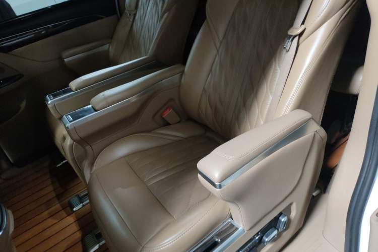 Used Buick GL8 2018 ES 28T Premium Model China VI Standard Left Rear Seat