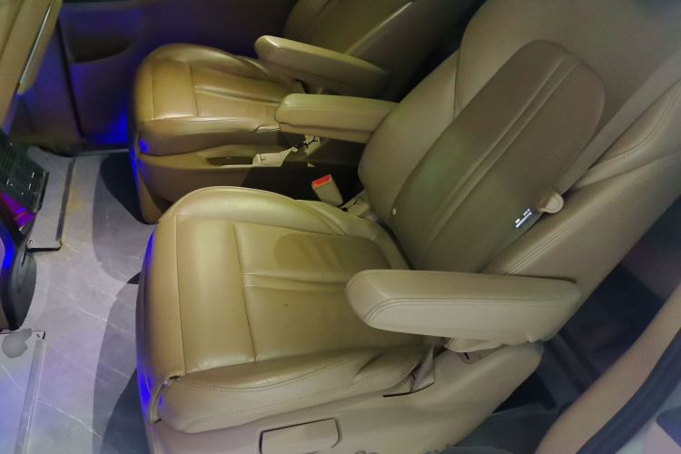 Used Buick GL8 2018 ES 28T Luxury Model China VI Standard Left Rear Seat