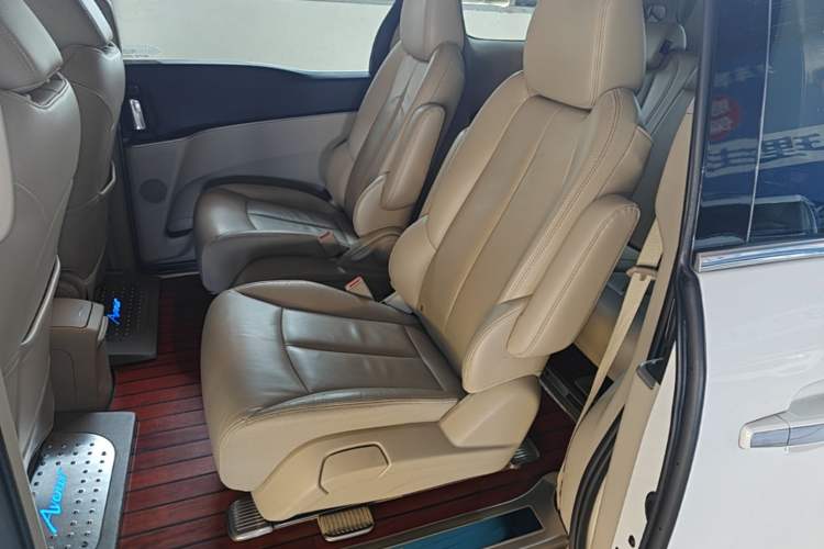 Used Buick GL8 2018 28T Luxury Model China VI Standard Left Rear Seat