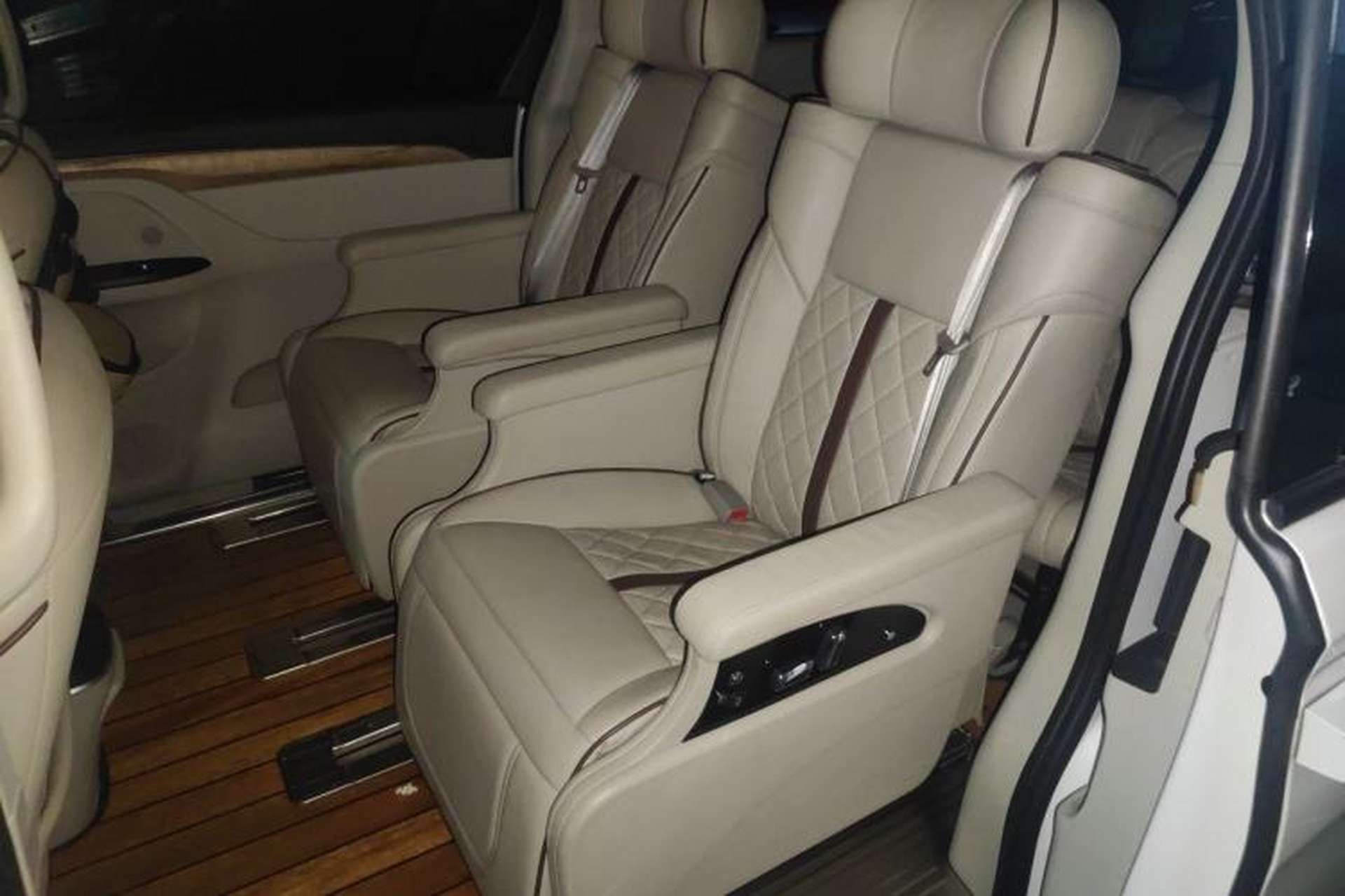 Used Buick GL8 2018 ES 28T Comfort Model China VI Standard Left Rear Seat