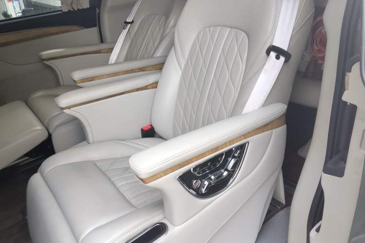 Used Buick GL8 2018 ES 28T Comfort Model China VI Standard Left Rear Seat