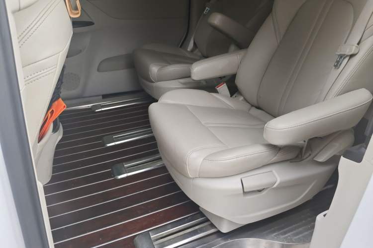 Used Buick GL8 2018 ES 28T Comfort Model China VI Standard Left Rear Seat