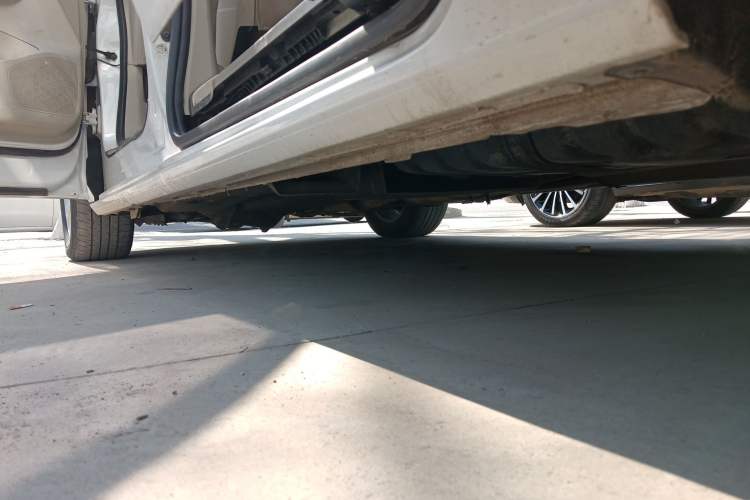 Used Buick GL8 2018 ES 28T Comfort Model China VI Standard Left Side Sill
