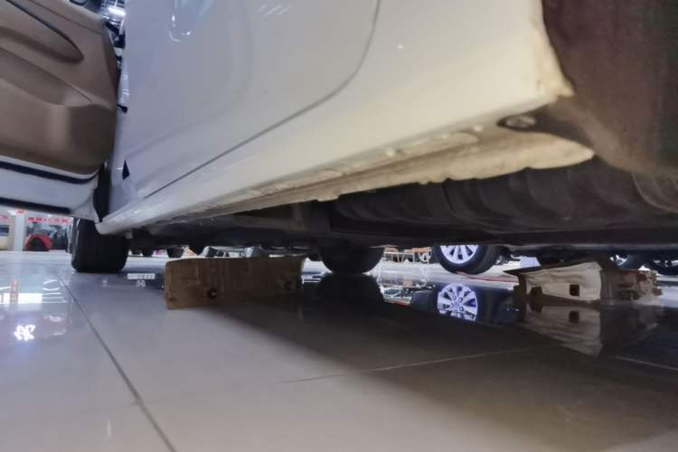 Used Buick GL8 2018 ES 28T Luxury Model China VI Standard Left Side Sill