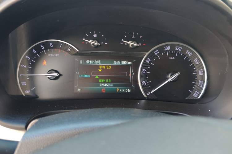 Used Buick GL8 2018 ES 28T Comfort Model China VI Standard Odometer Close Up