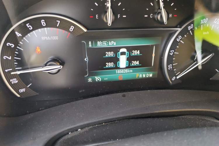 Used Buick GL8 2018 ES 28T Luxury Model China VI Standard Odometer Close Up