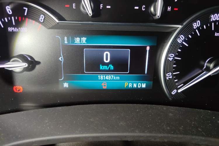 Used Buick GL8 2018 ES 28T Comfort Model China VI Standard Odometer Close Up