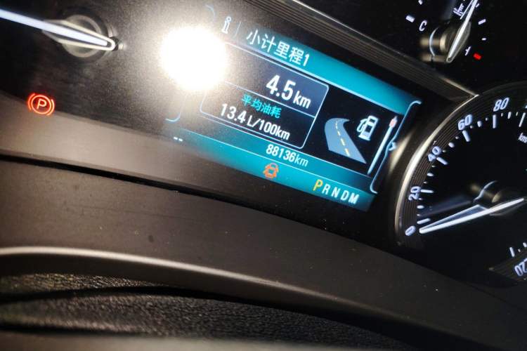 Used Buick GL8 2018 ES 28T Comfort Model China VI Standard Odometer Close Up