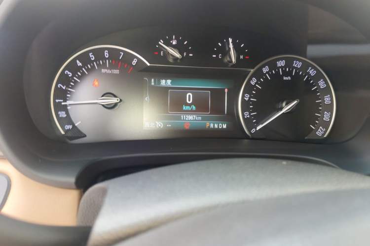 Used Buick GL8 2018 ES 28T Luxury Model China VI Standard Odometer Close Up
