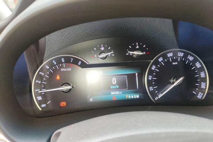 Used Buick GL8 2018 ES 28T Comfort Model China VI Standard Odometer Close Up