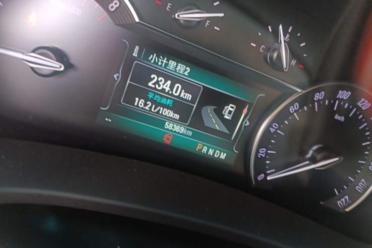 Used Buick GL8 2018 ES 28T Comfort Model China VI Standard Odometer Close Up
