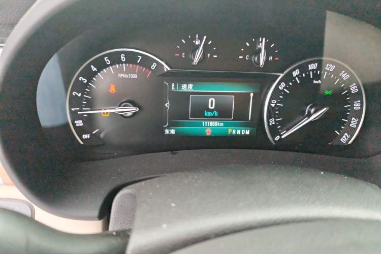 Used Buick GL8 2018 ES 28T Comfort Model China VI Standard Odometer Close Up
